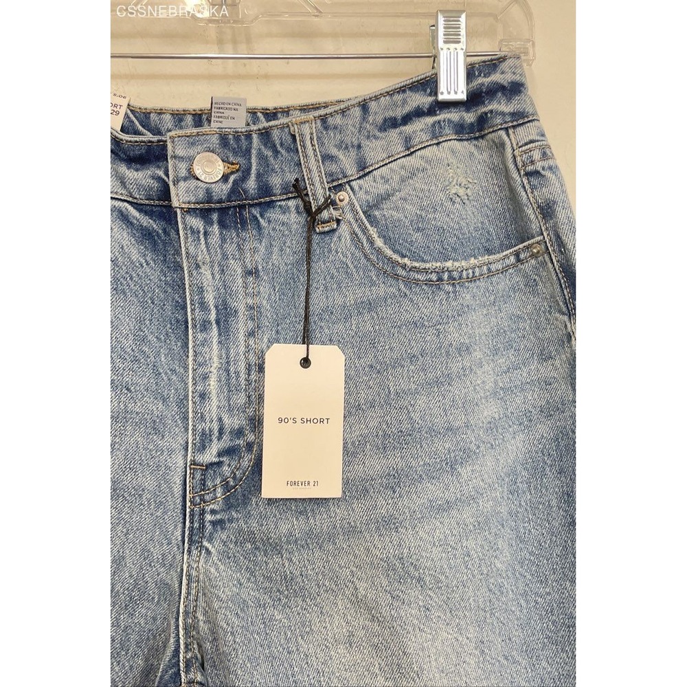 Forever 21 - 90s fit mom Jean Shorts‎ - Size 29 - Picture 2 of 8